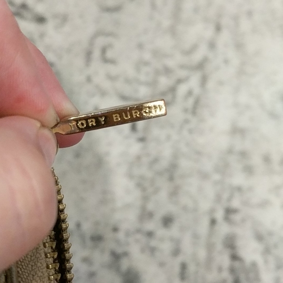 Tory Burch genuine leather full zip wallet - Picture 7 of 9